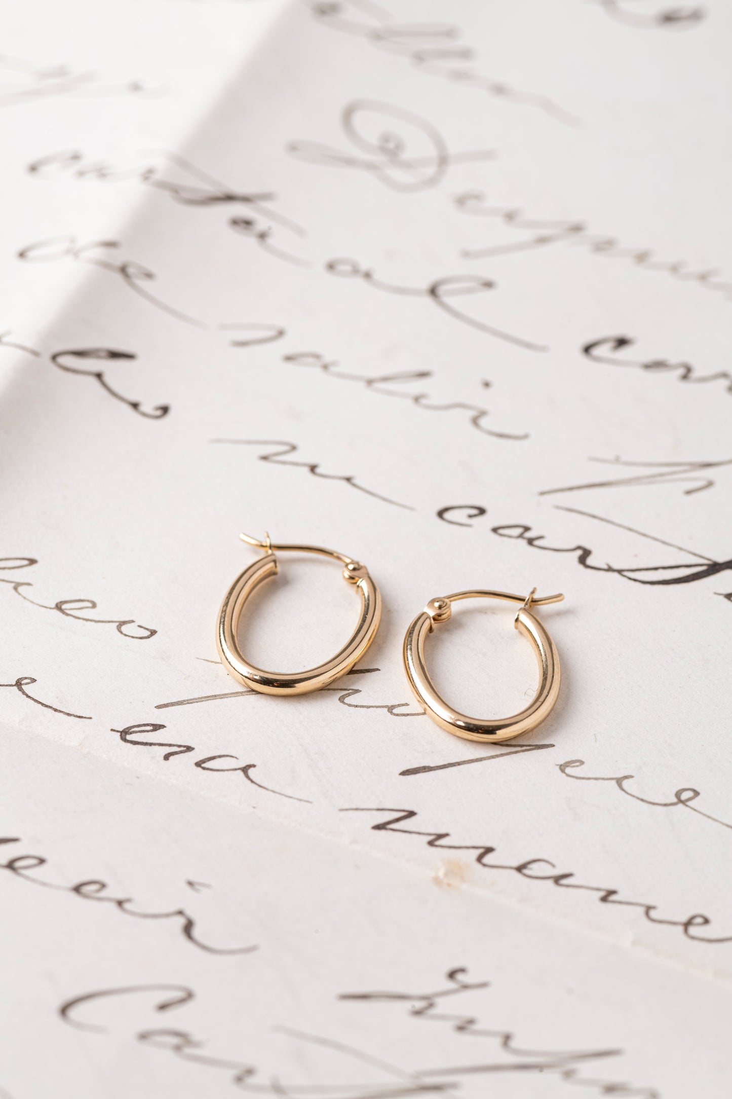 Aros Argolla, Oro Amarillo 1,4*1,8 cm.