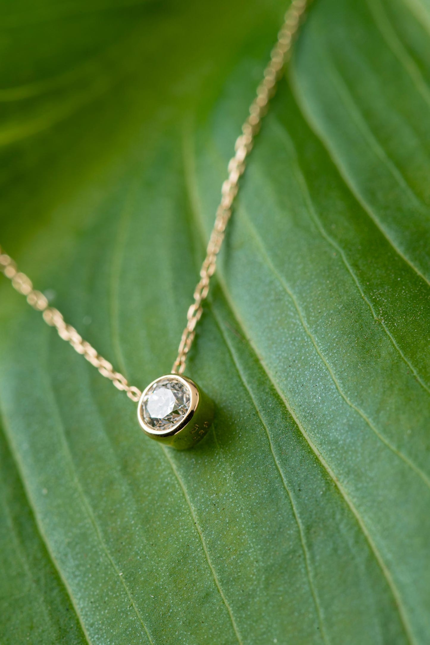 Collar Punto de Luz Diamante 0.21ct Bisel