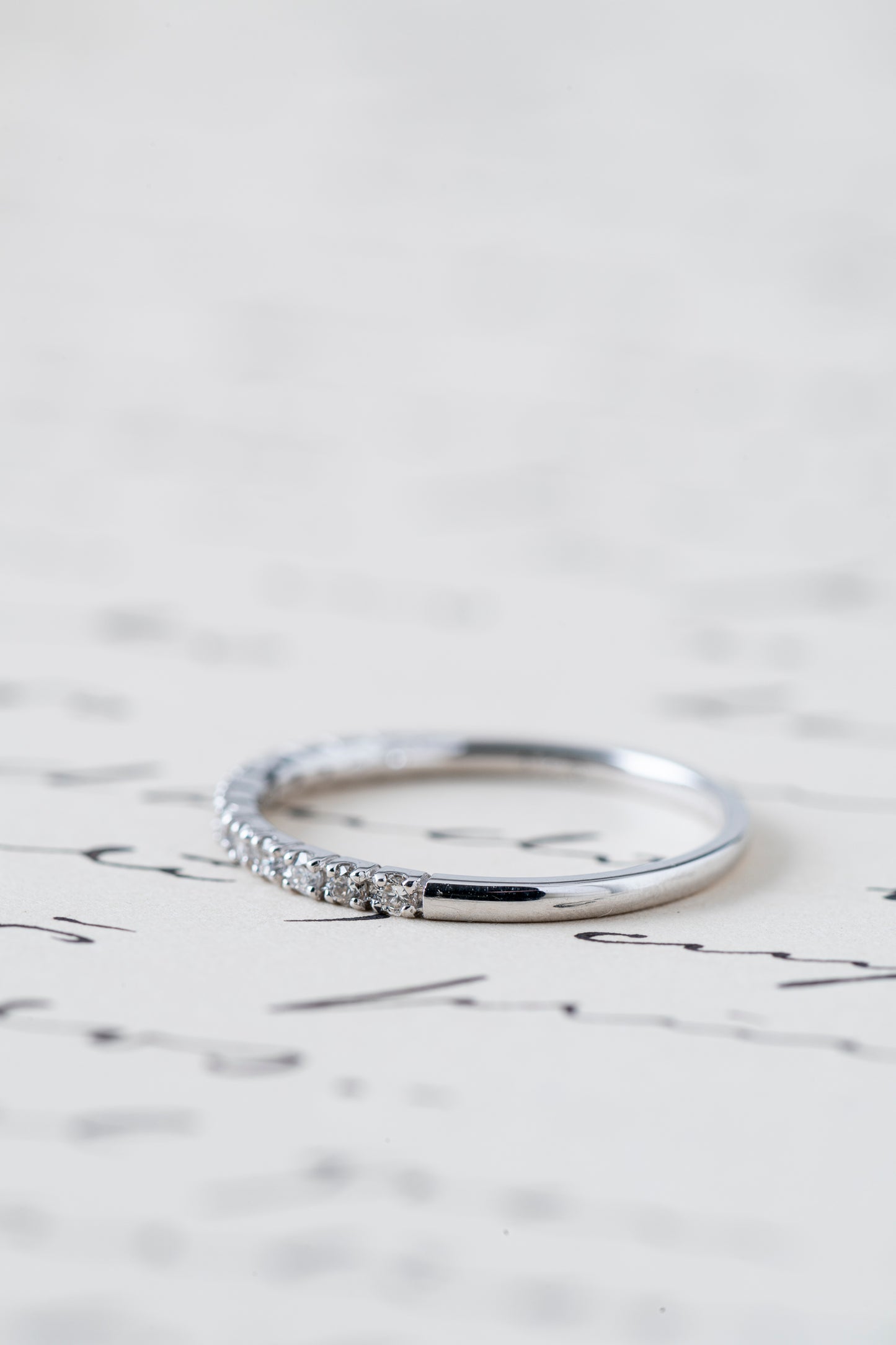 Anillo Cintillo Clásico 0.20ct