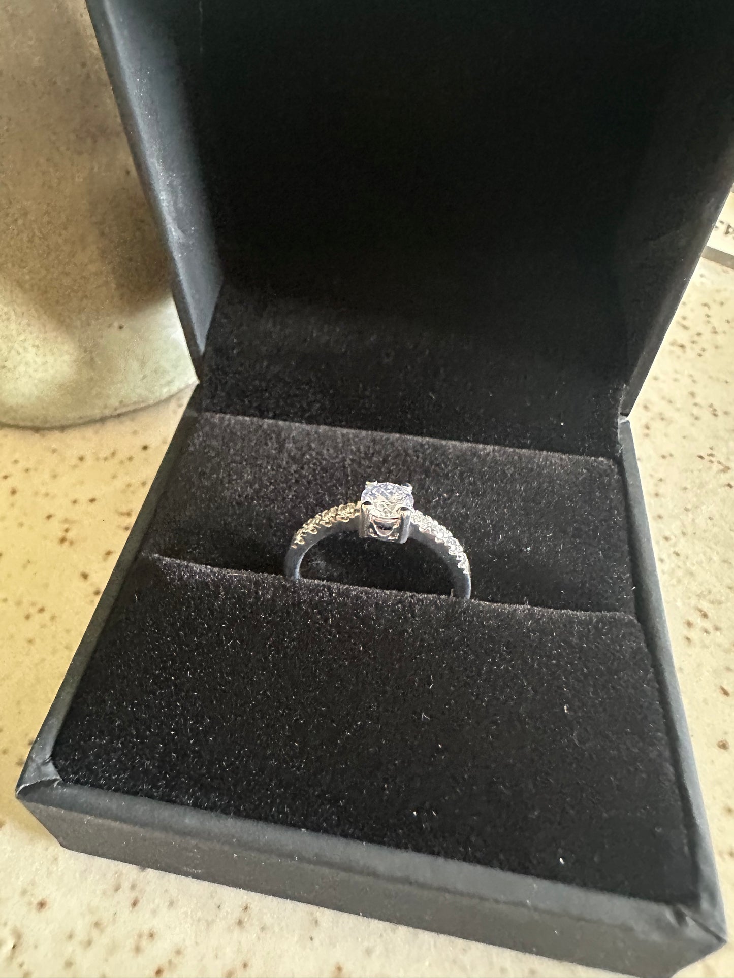 Anillo Solitario Grifas