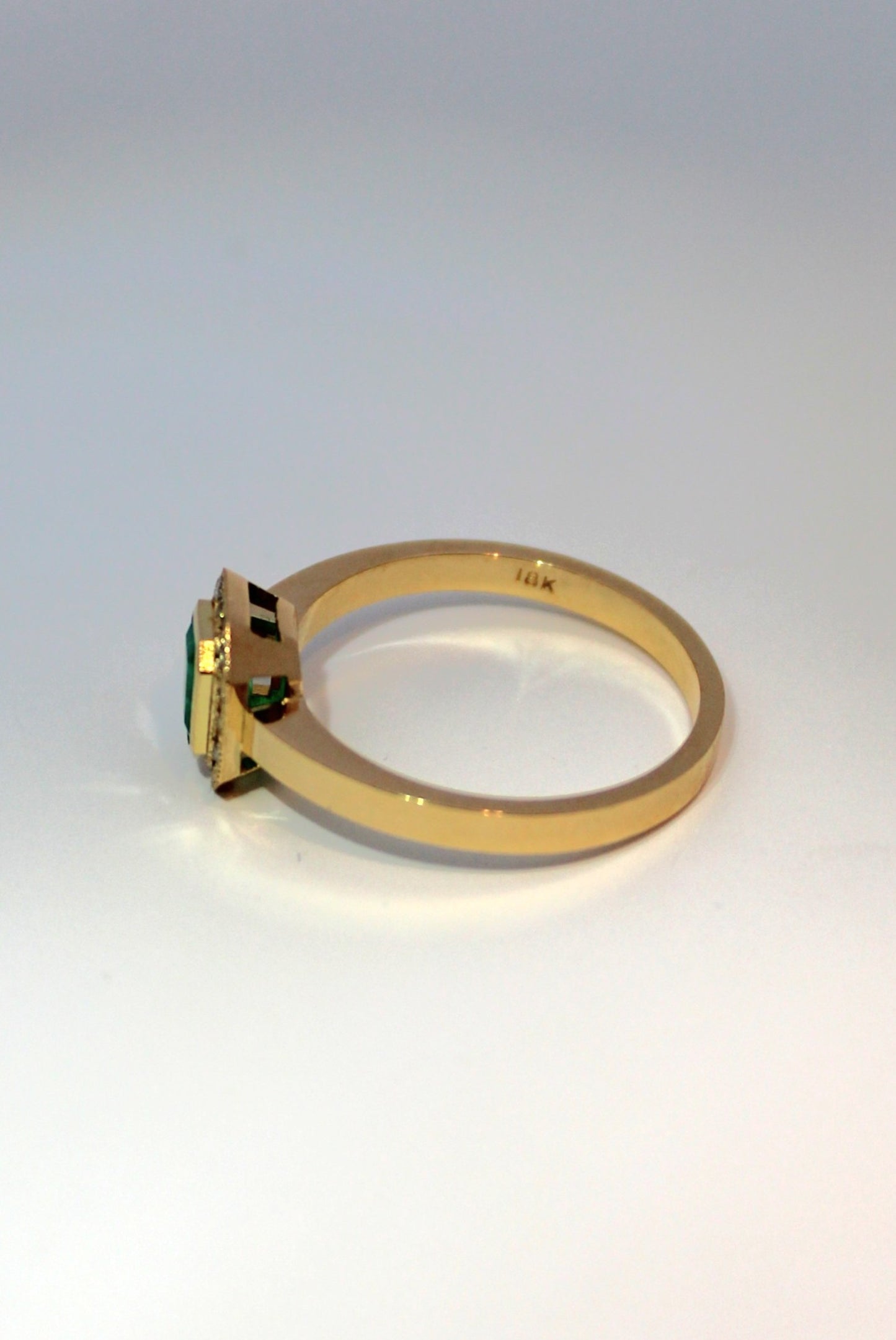 Anillo Esmeralda Halo