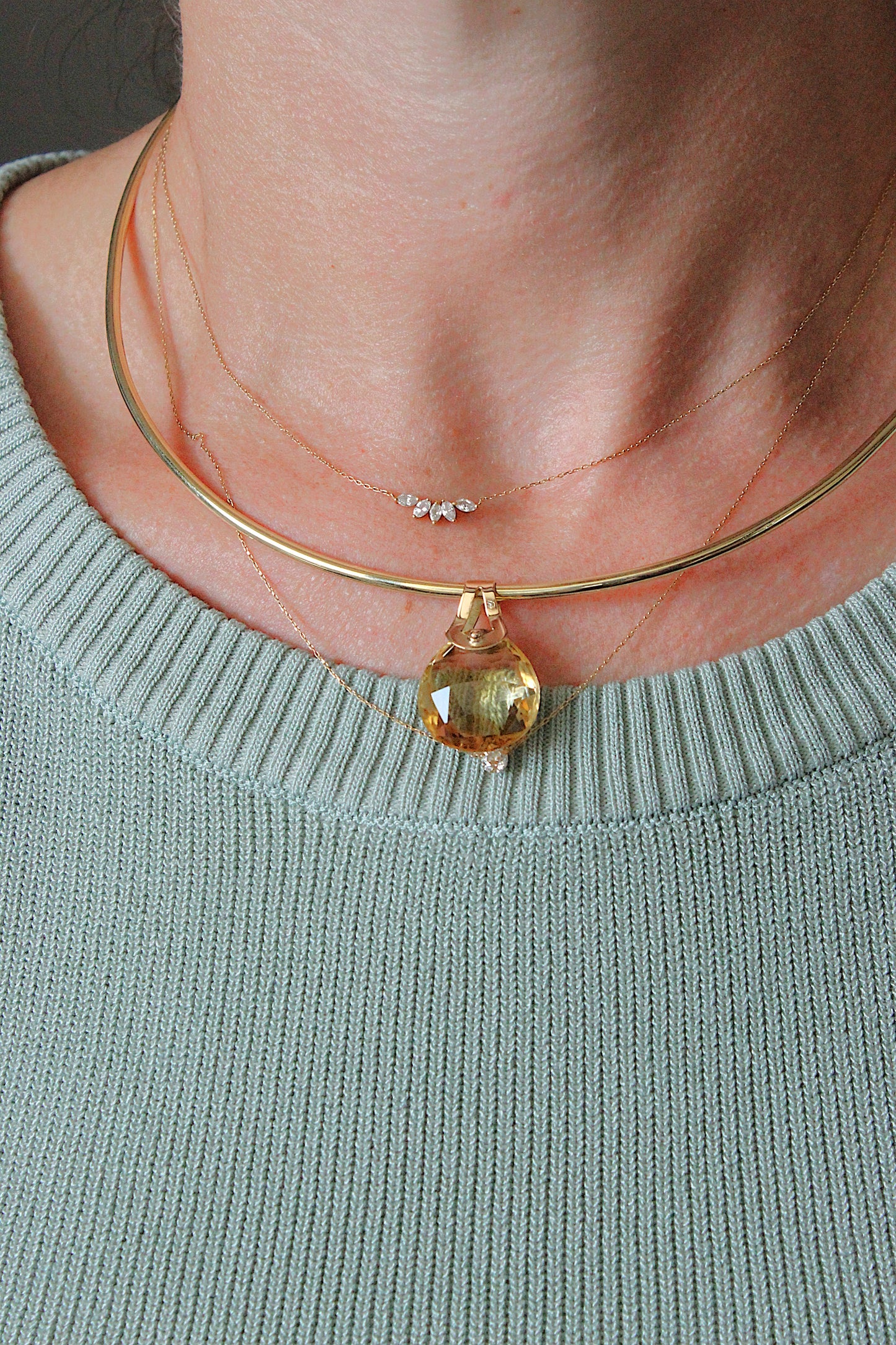 Collar Wire Gold