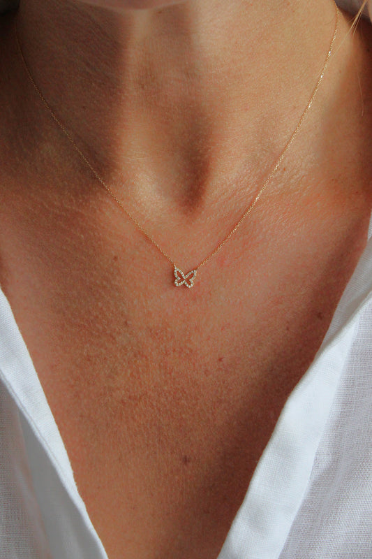 Collar Mariposa Borde Diamantes