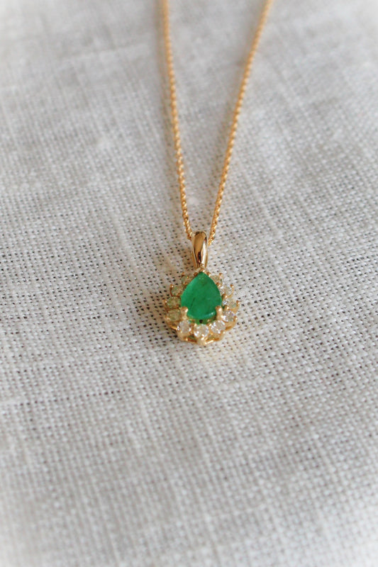 Collar Esmeralda y Diamantes