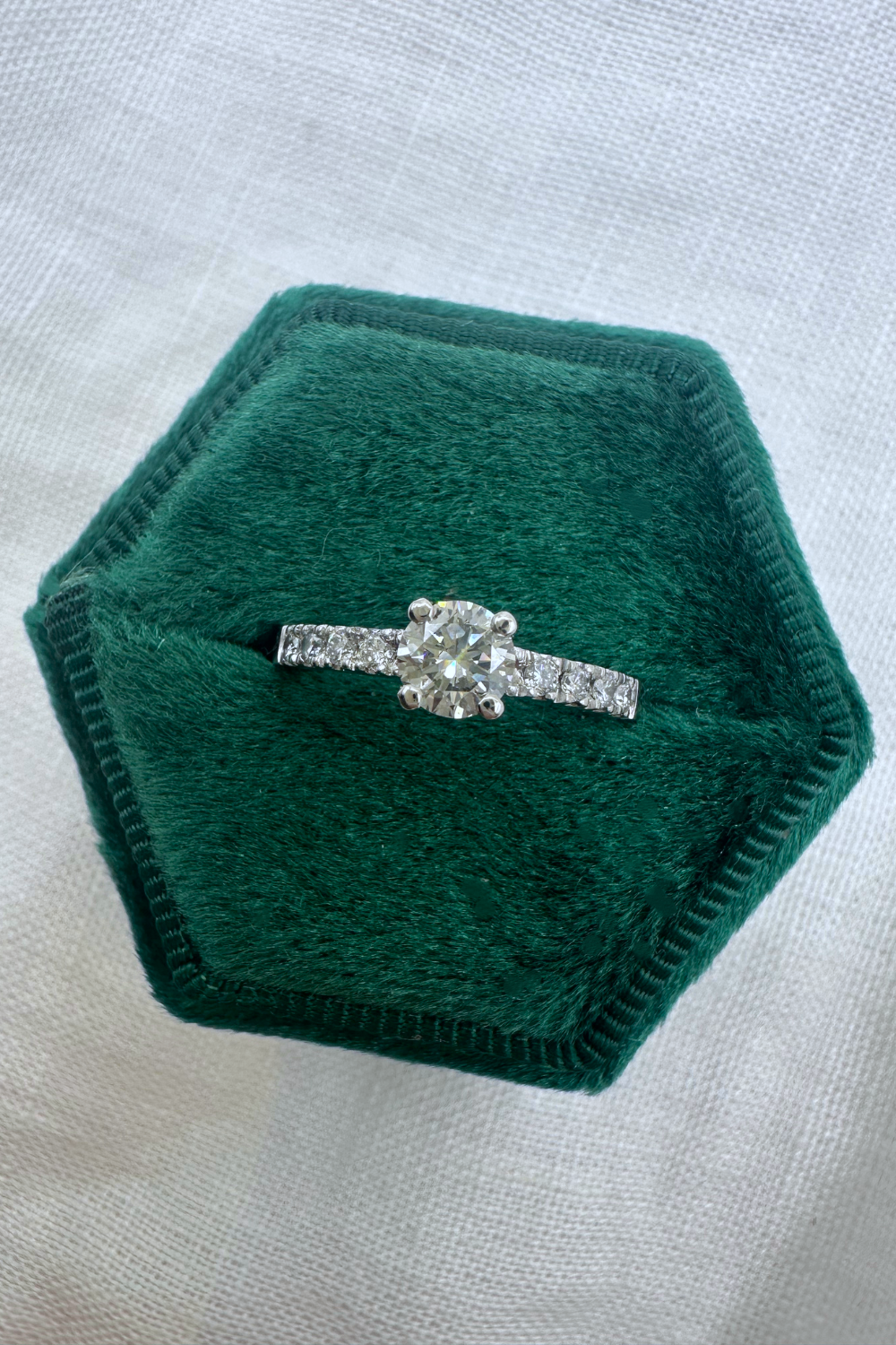 Anillo Solitario Grifas
