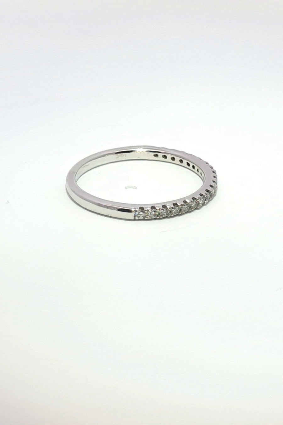 Anillo Cintillo Grifas 0.20ct