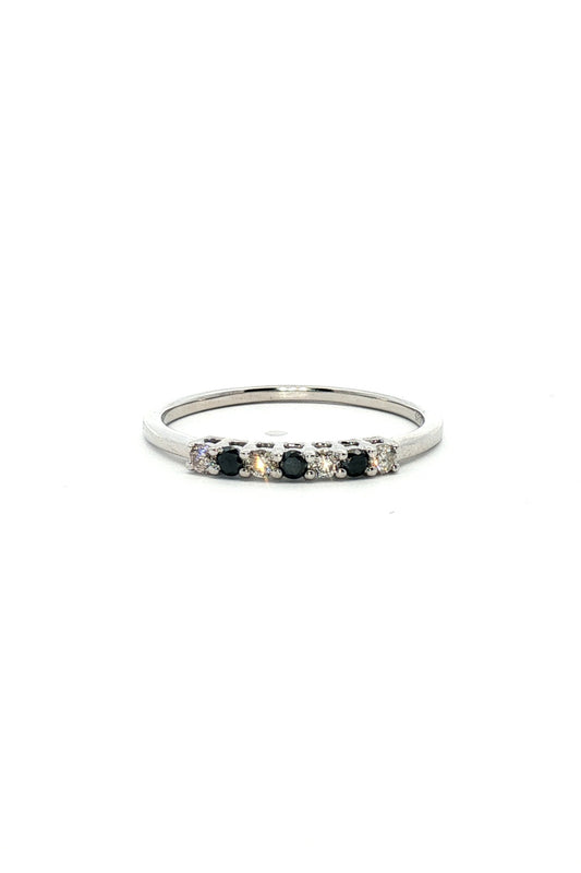 Anillo Cintillo Diamantes Blancos y Negros
