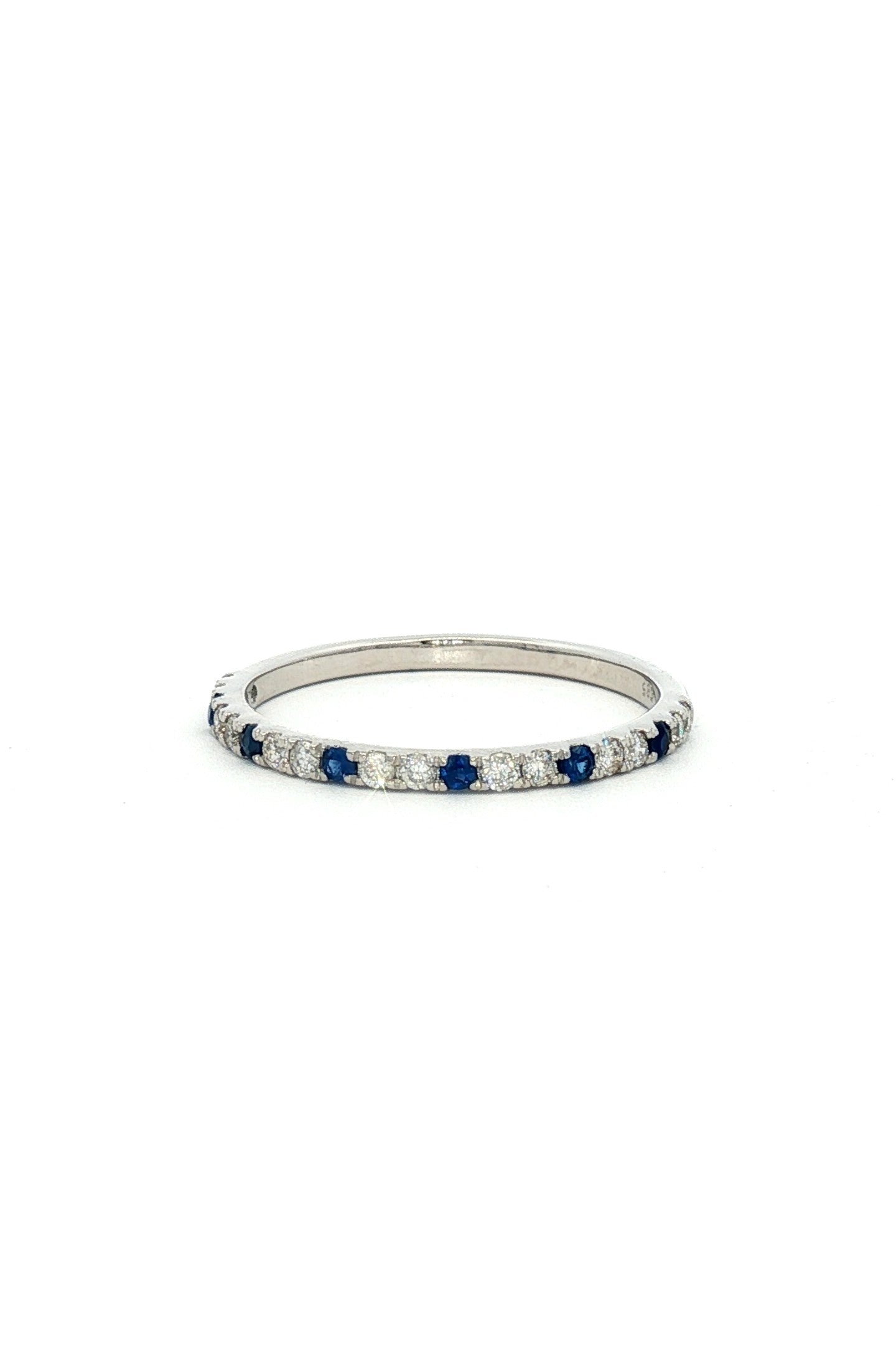 Anillo Cintillo Zafiro Azul y Diamantes