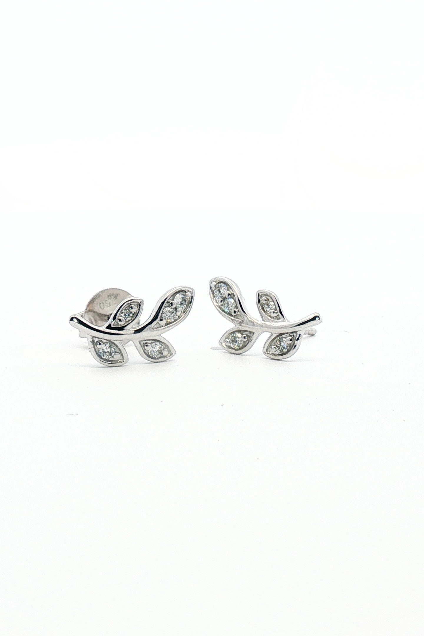 Aros Hojas de Diamantes Oro Blanco 18k