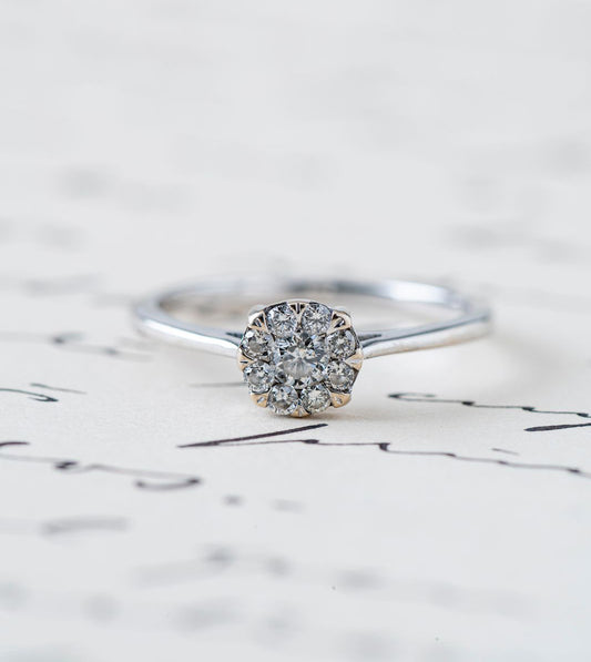 Anillo Roseta Diamantes Oro Blanco 18K