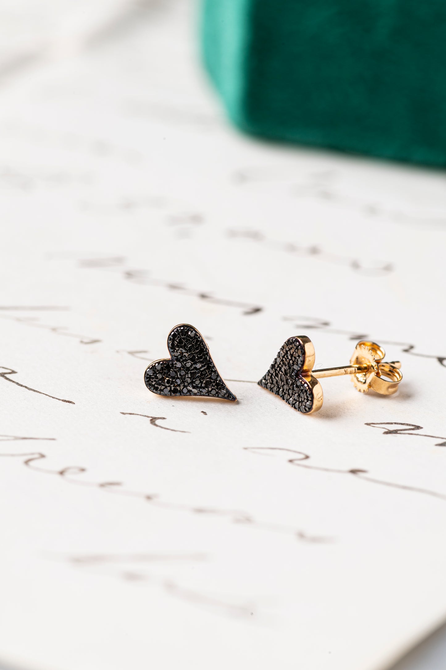 Aros Corazón Pavé Diamantes Negros