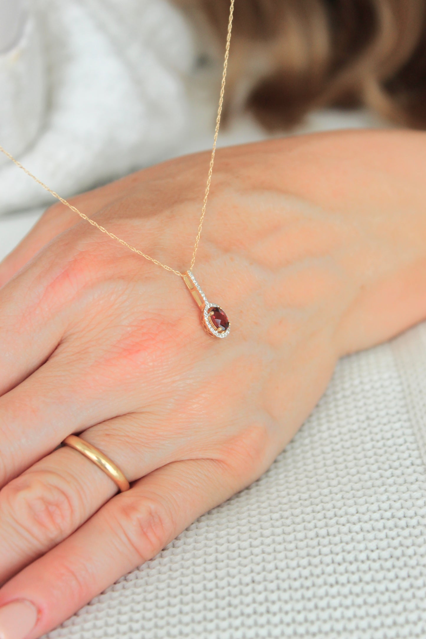 Collar Granate y Diamantes