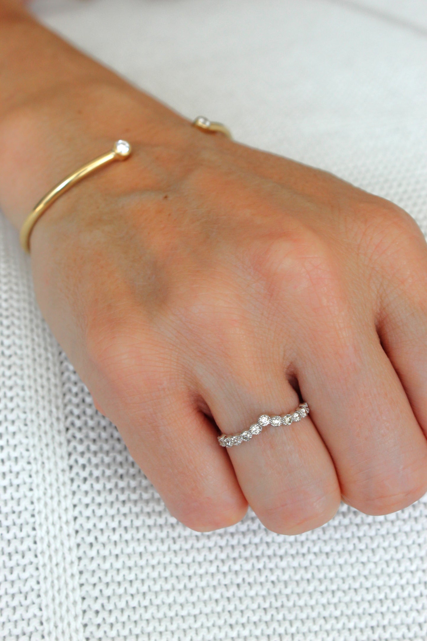 Anillo V Bisel Rulet Diamantes 0.30ct