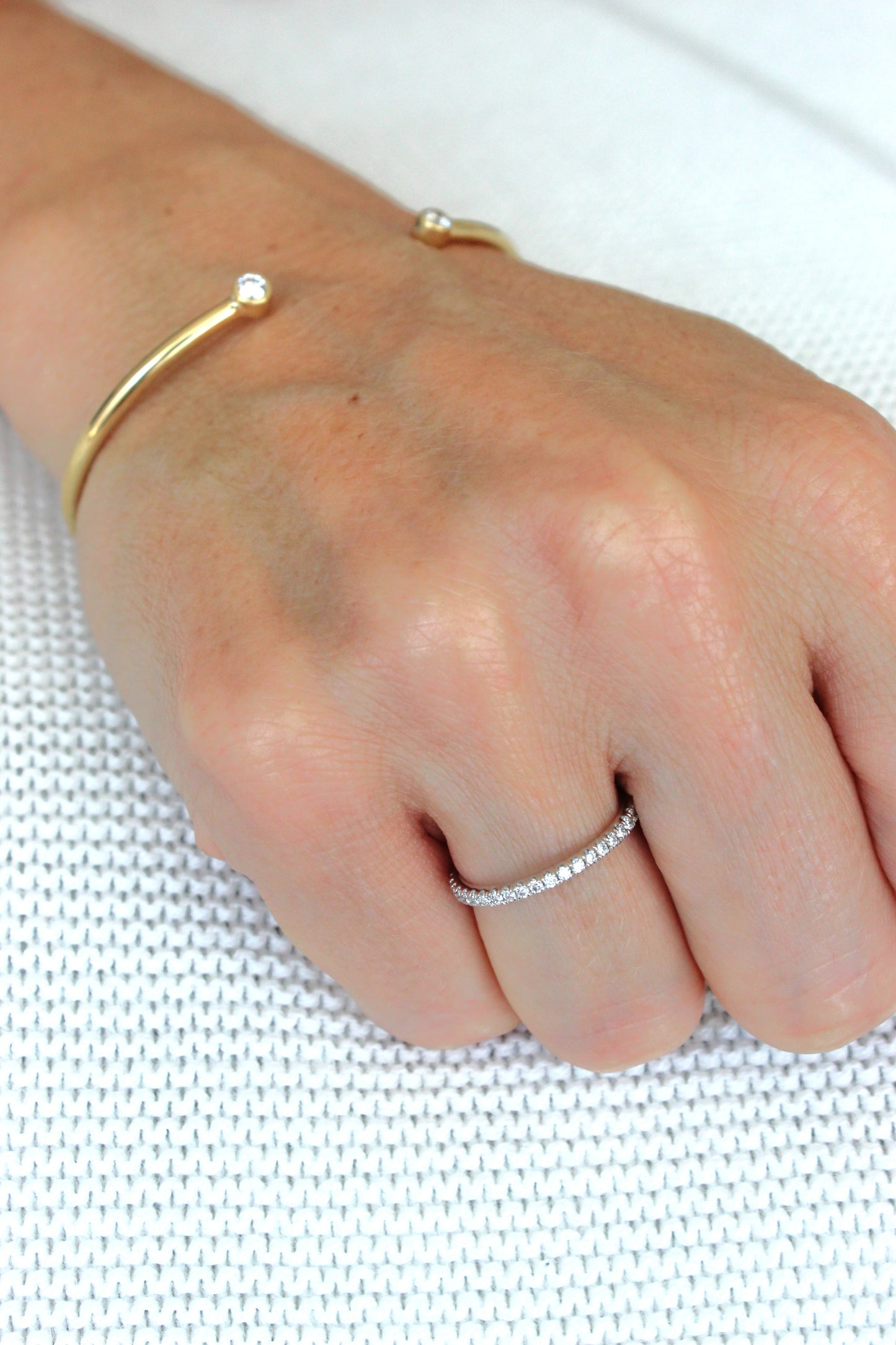 Anillo Cintillo Grifas 0.20ct