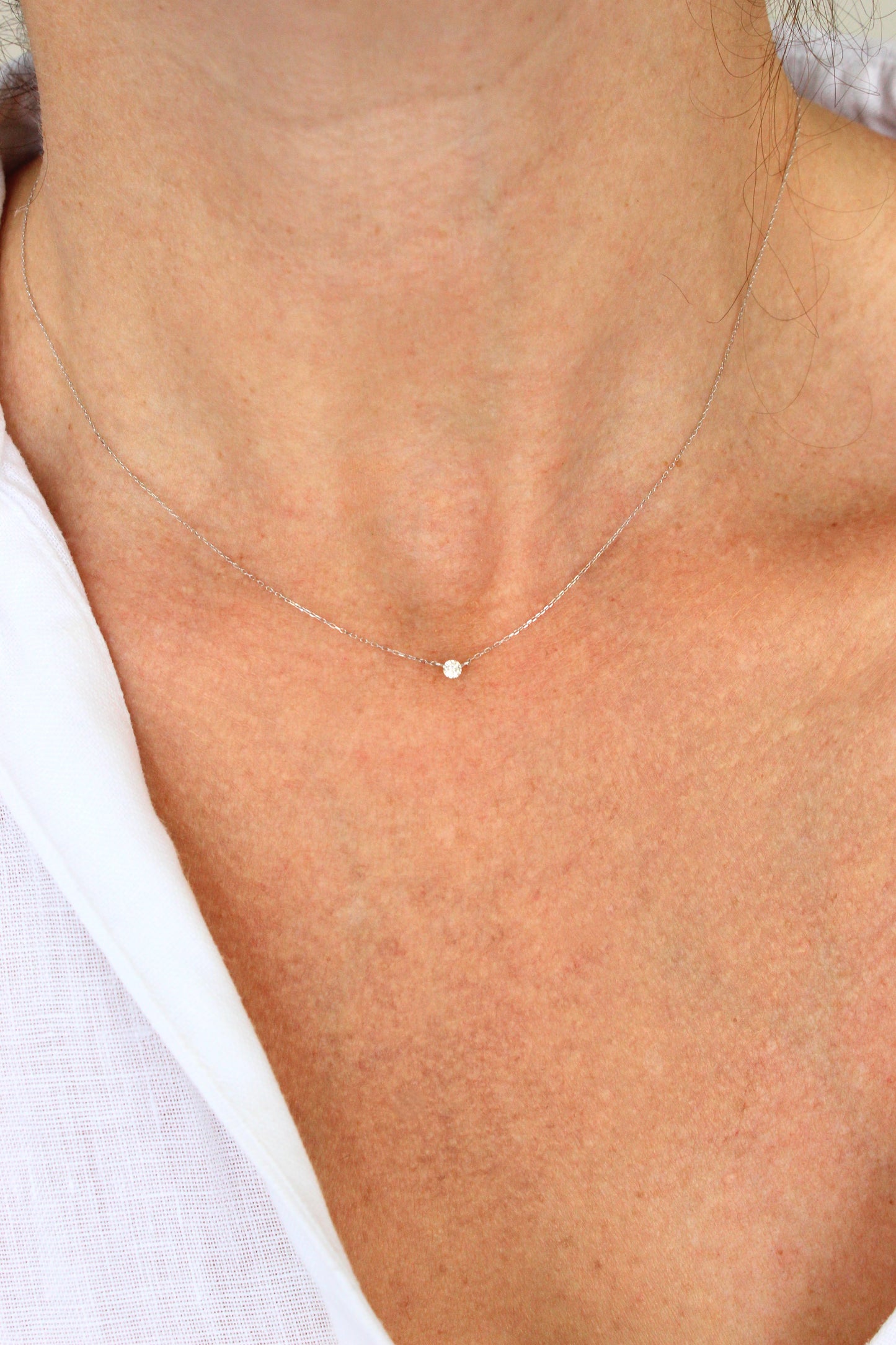Collar Punto de Luz Diamante 0.07ct Invisible
