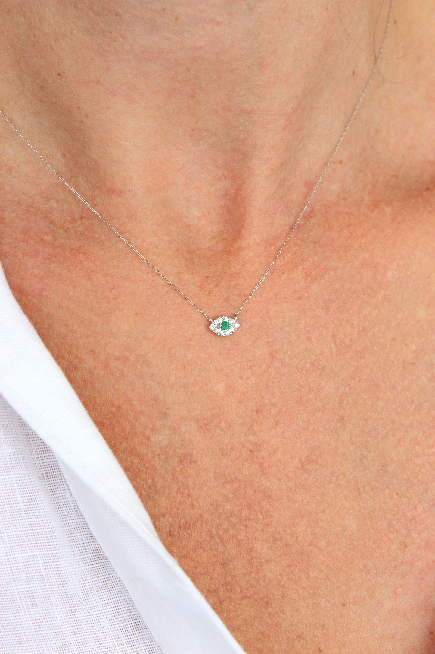 Collar Ojito Esmeralda y Diamantes