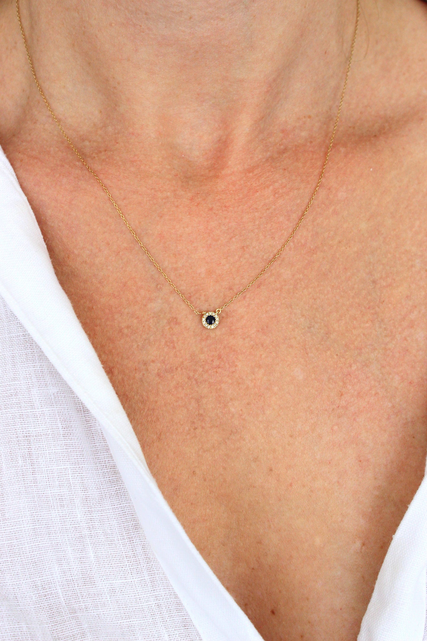 Collar Zafiro Azul y Diamantes