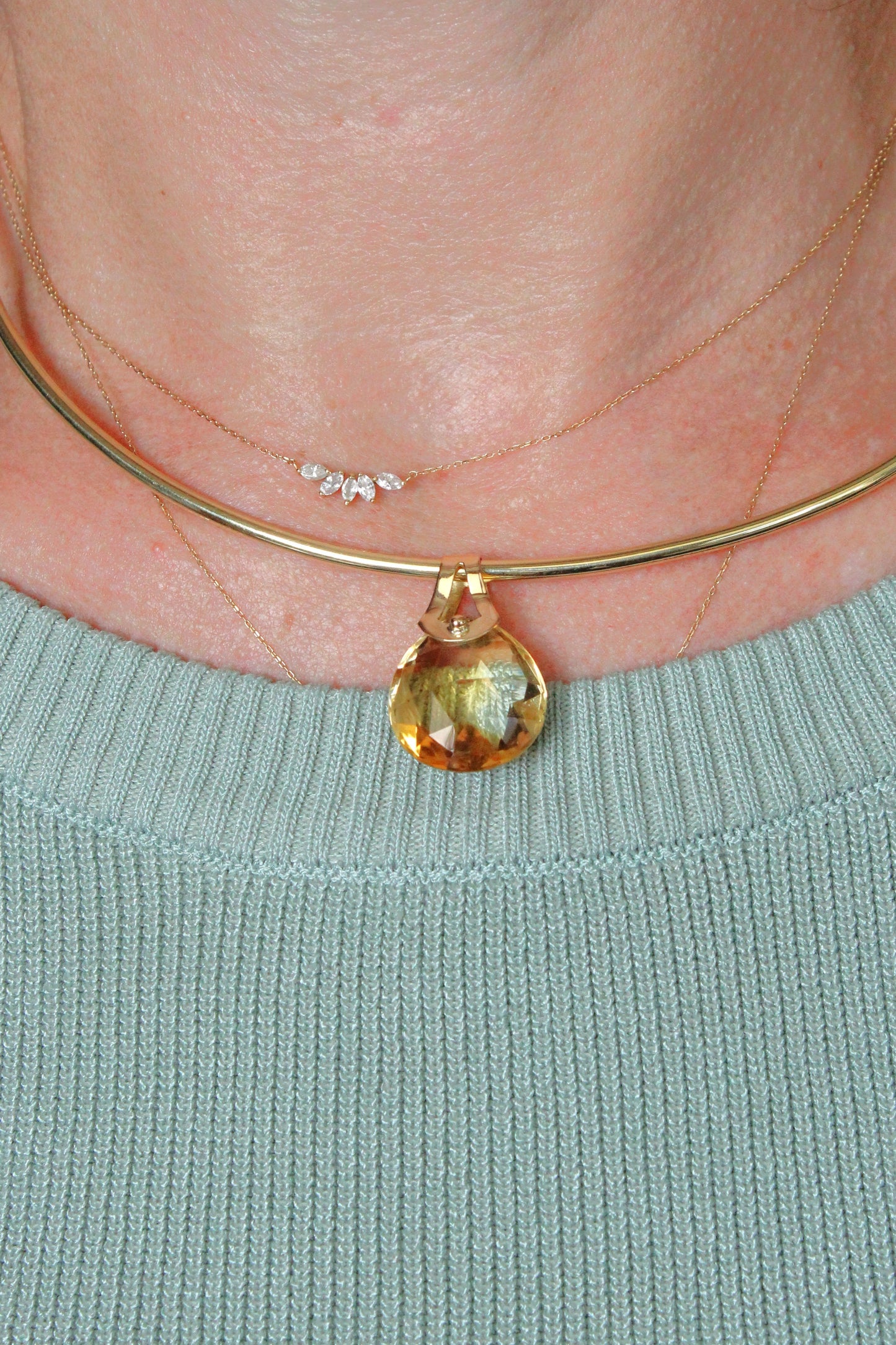 Collar Wire Gold