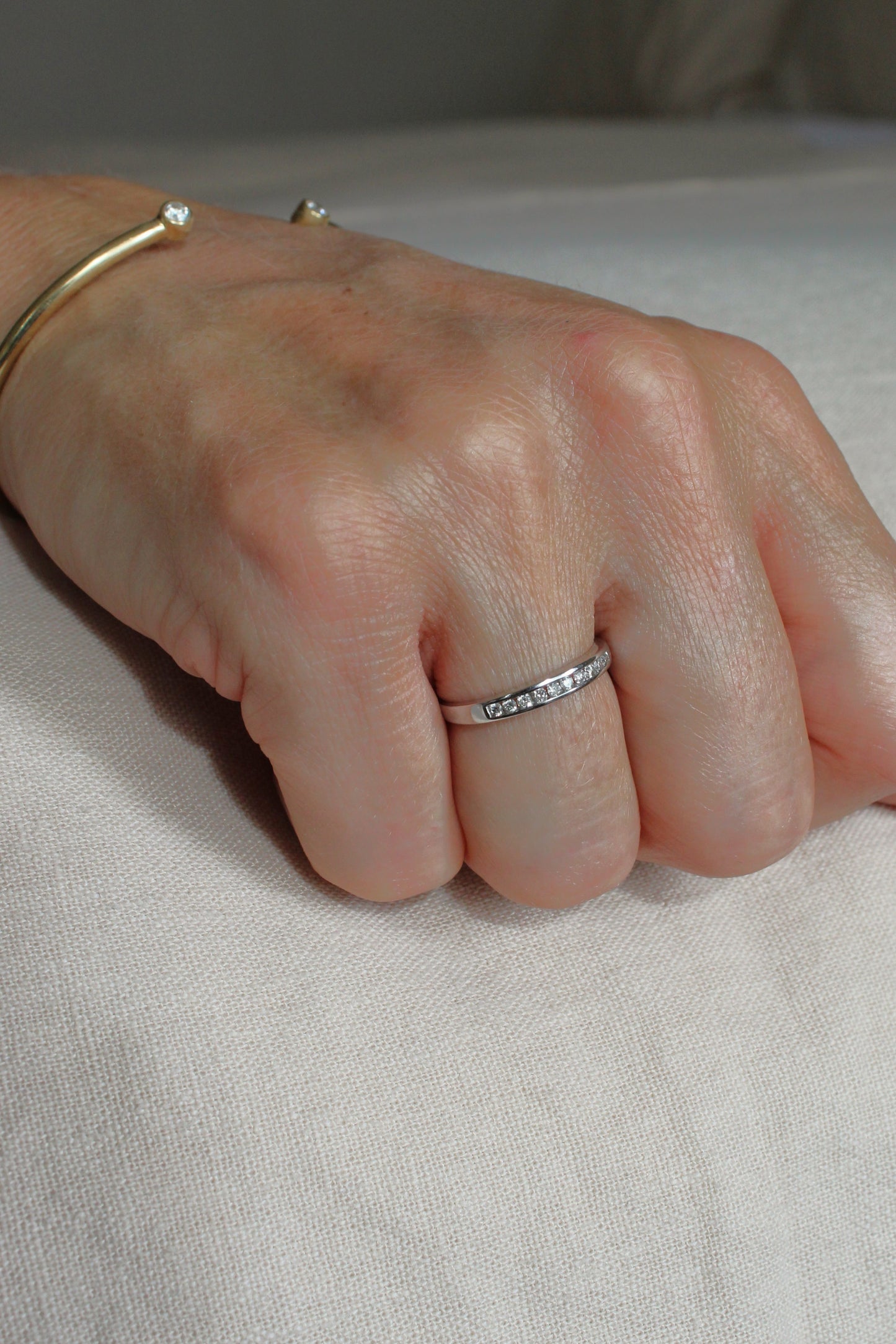 Anillo Cintillo Diamantes Riel