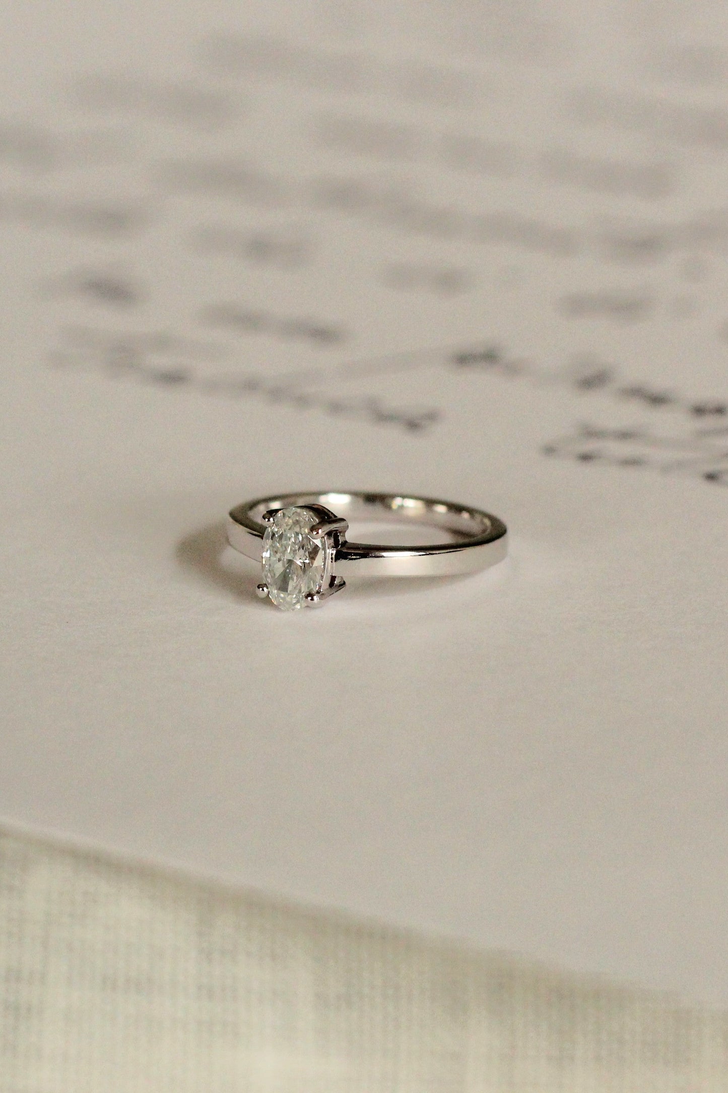 Anillo Solitario Diamante Oval