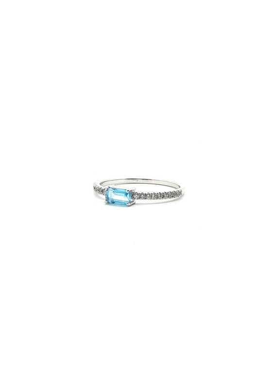 Anillo Topacio Celeste y Diamantes