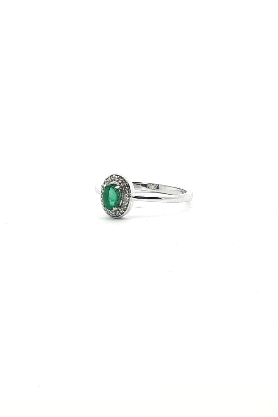 Anillo Esmeralda Oval Halo de Diamantes