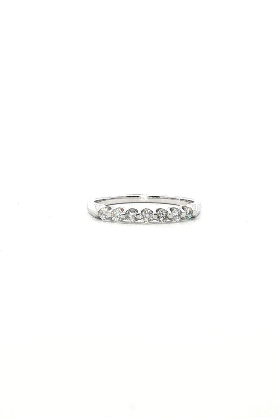 Anillo Cintillo Diamantes Grifa Compartida