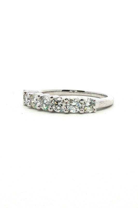 Anillo Cintillo 7 Diamantes