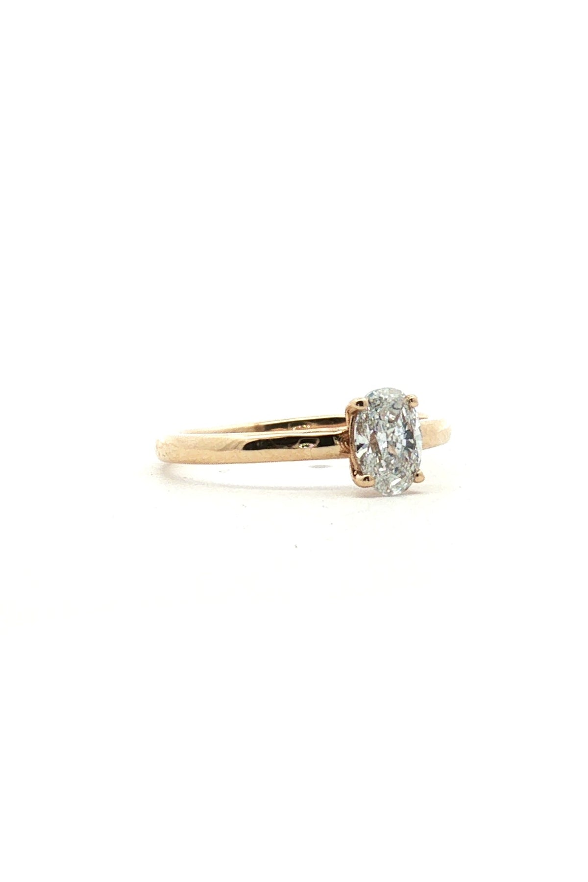 Anillo Solitario de OA Diamante Oval
