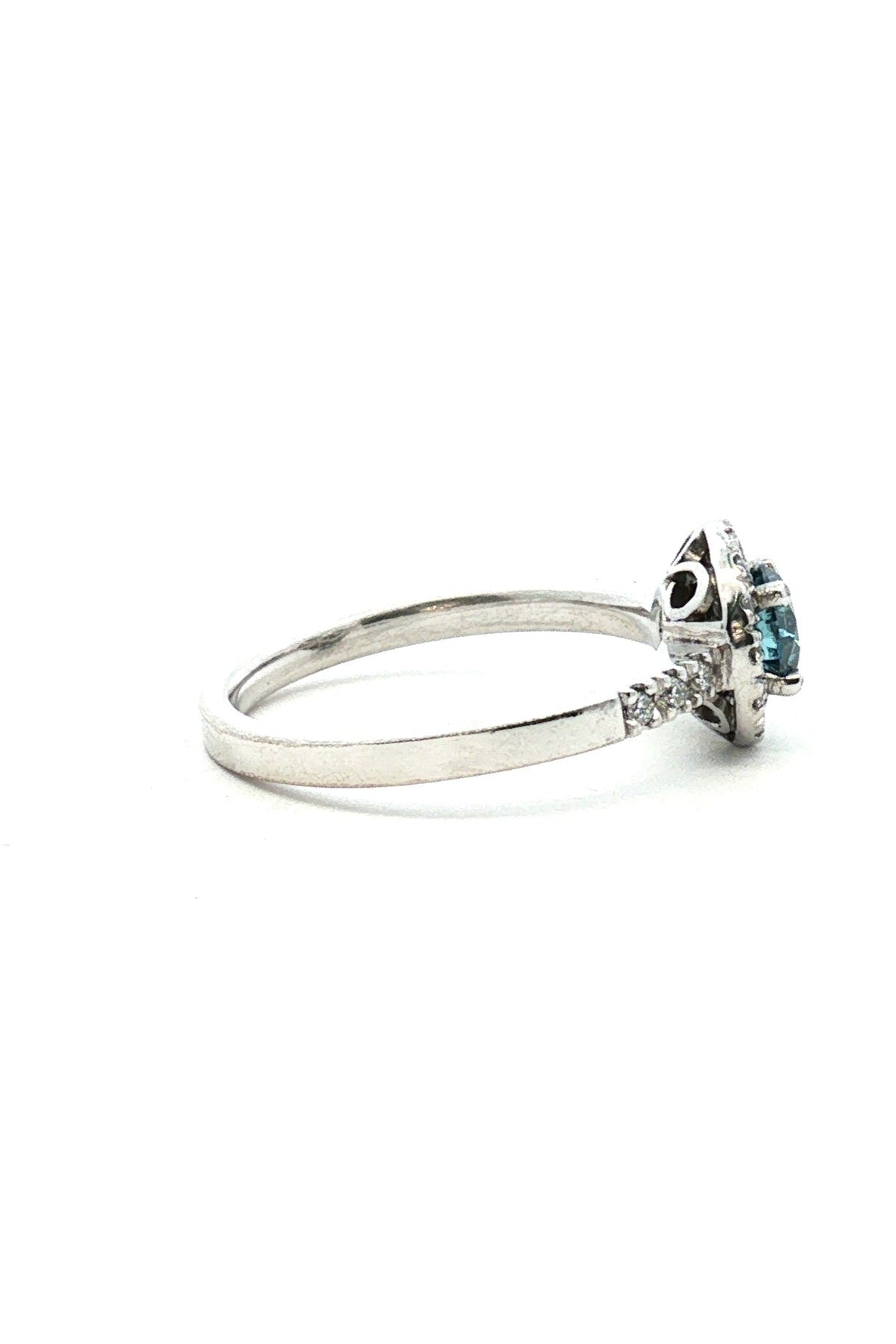 Anillo Halo Diamante Azul