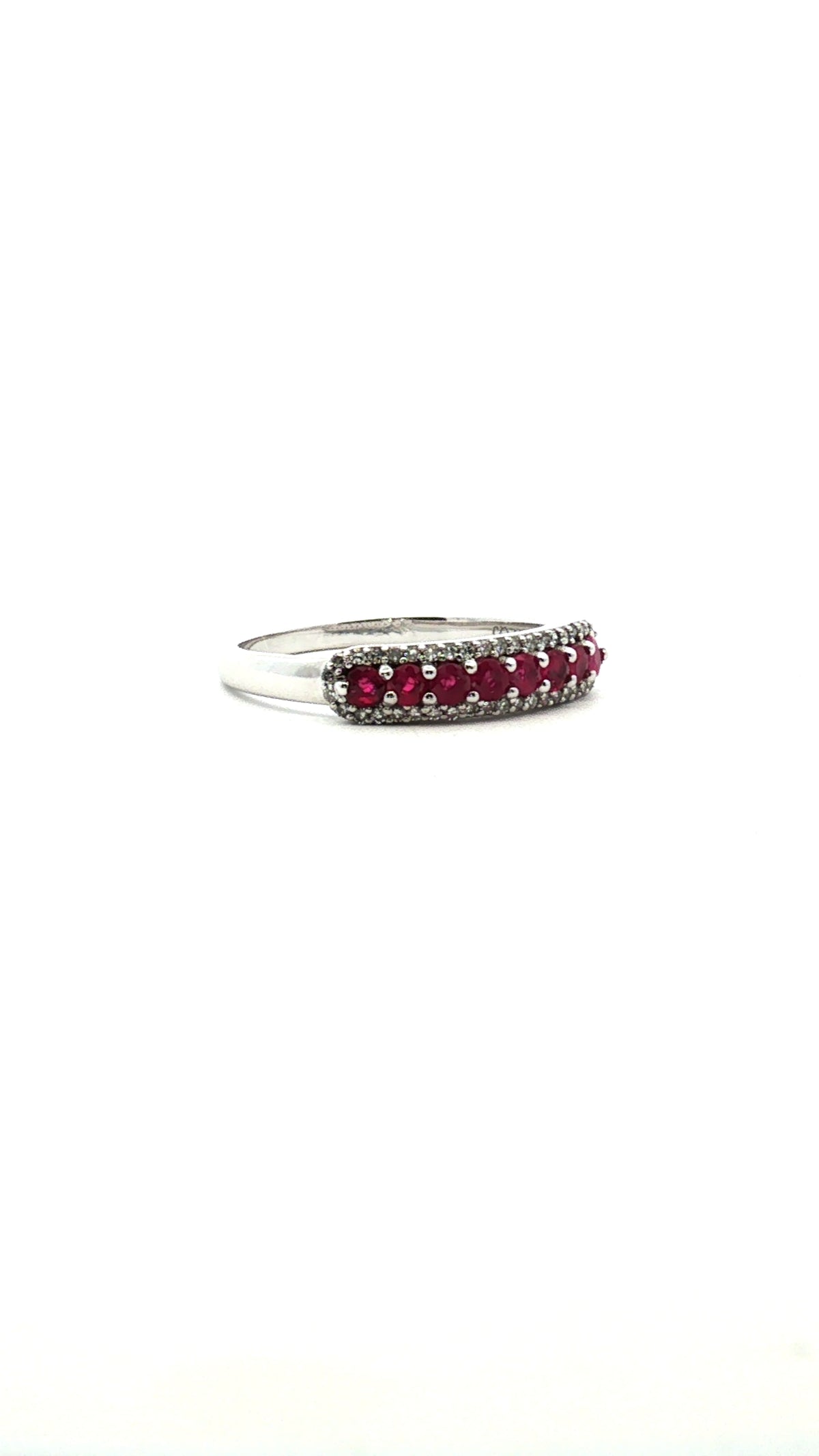 Anillo Cintillo Rubi y Diamantes