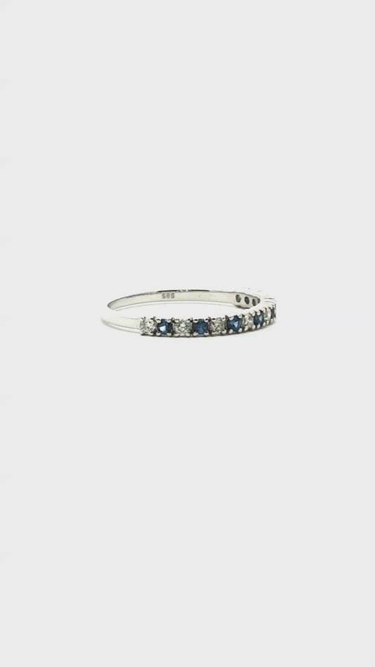 Anillo Cintillo Zafiro Azul y Diamantes